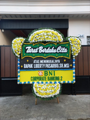Papan Bunga Duka di Sikadamai